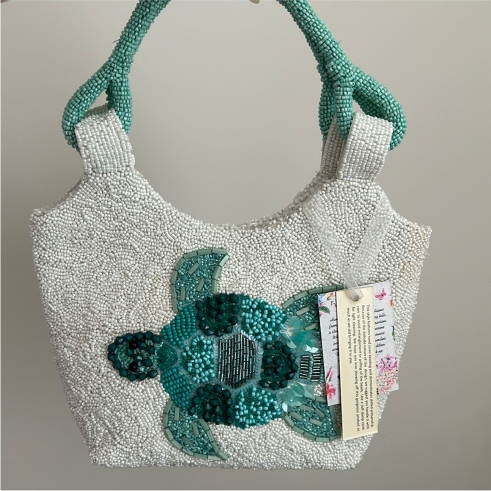 Beaded Turtle Design Handbag - White and Green
